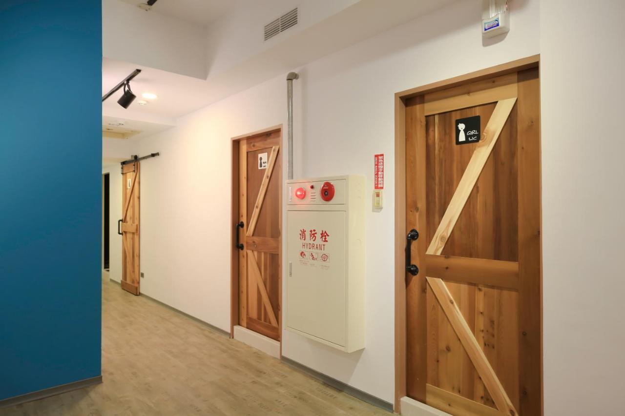 Flyinn Hostel Cao Hùng Ngoại thất bức ảnh