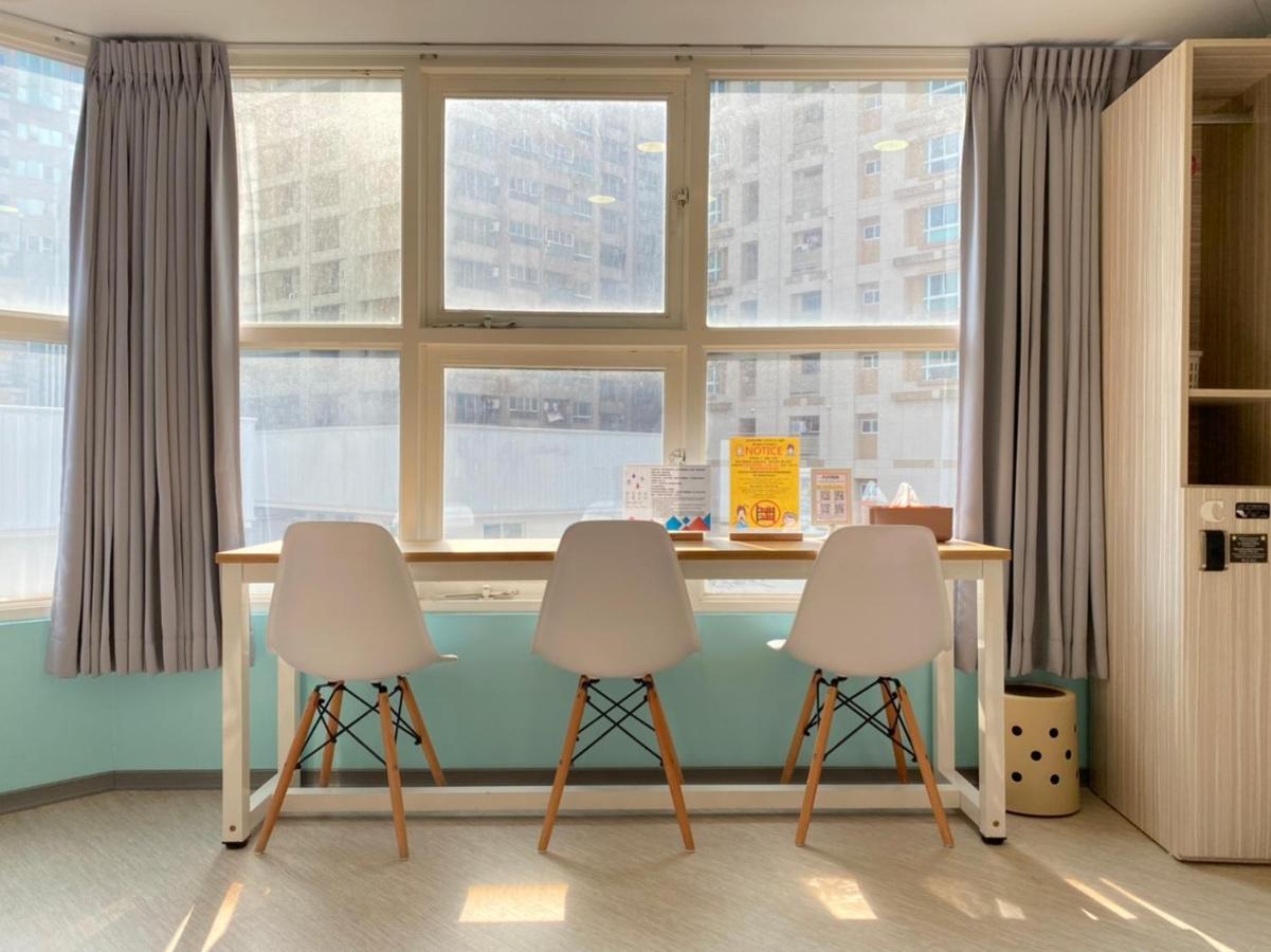 Flyinn Hostel Cao Hùng Ngoại thất bức ảnh