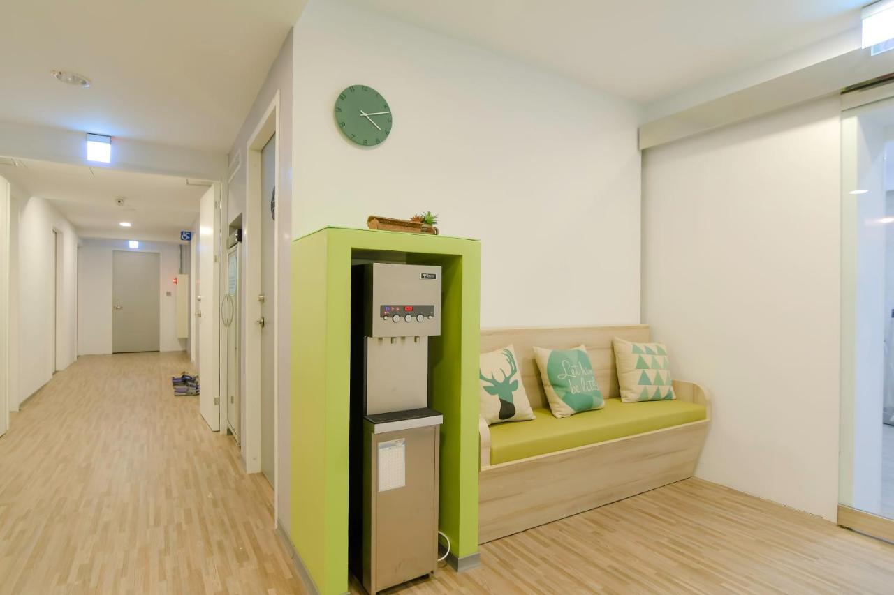 Flyinn Hostel Cao Hùng Ngoại thất bức ảnh