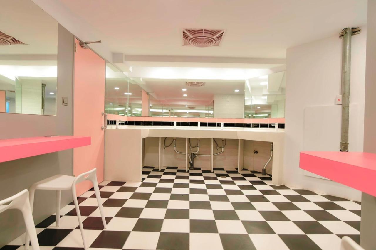 Flyinn Hostel Cao Hùng Ngoại thất bức ảnh