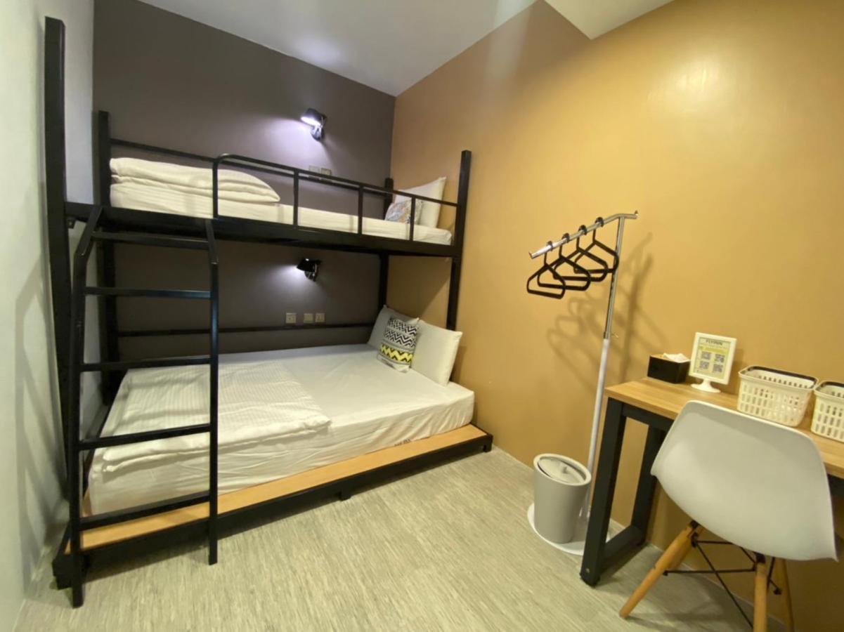 Flyinn Hostel Cao Hùng Ngoại thất bức ảnh
